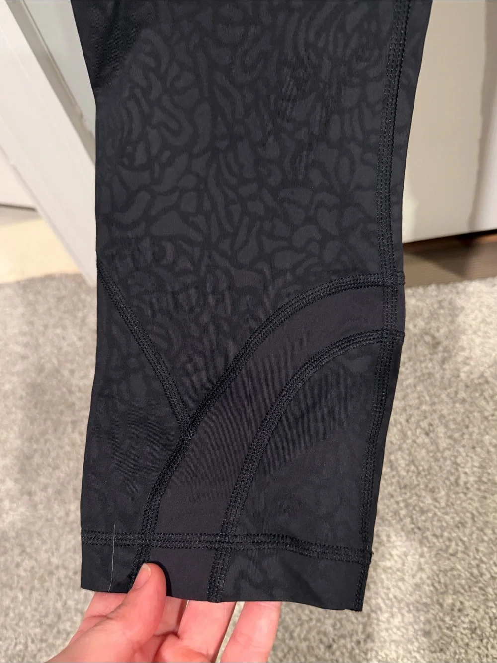 Pre-owned Lululemon Run: Inspire Crop II Print Camo/Embossed Black, Sz 8